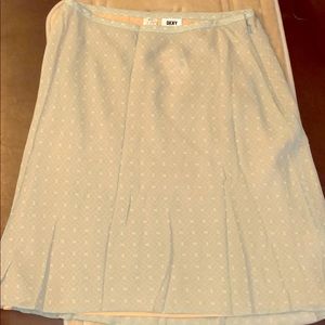 Women’s DKNY skirt